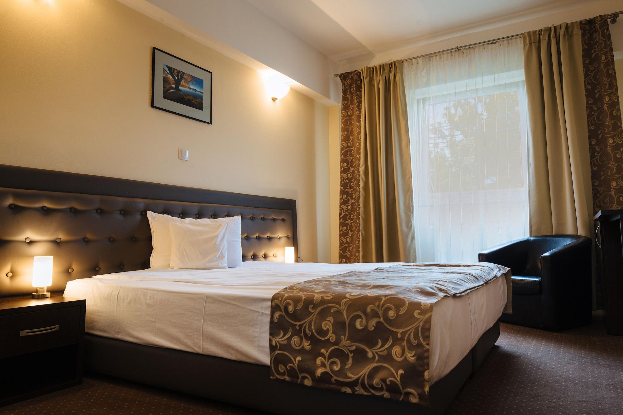 Hotel Phoenix Arad Exterior photo