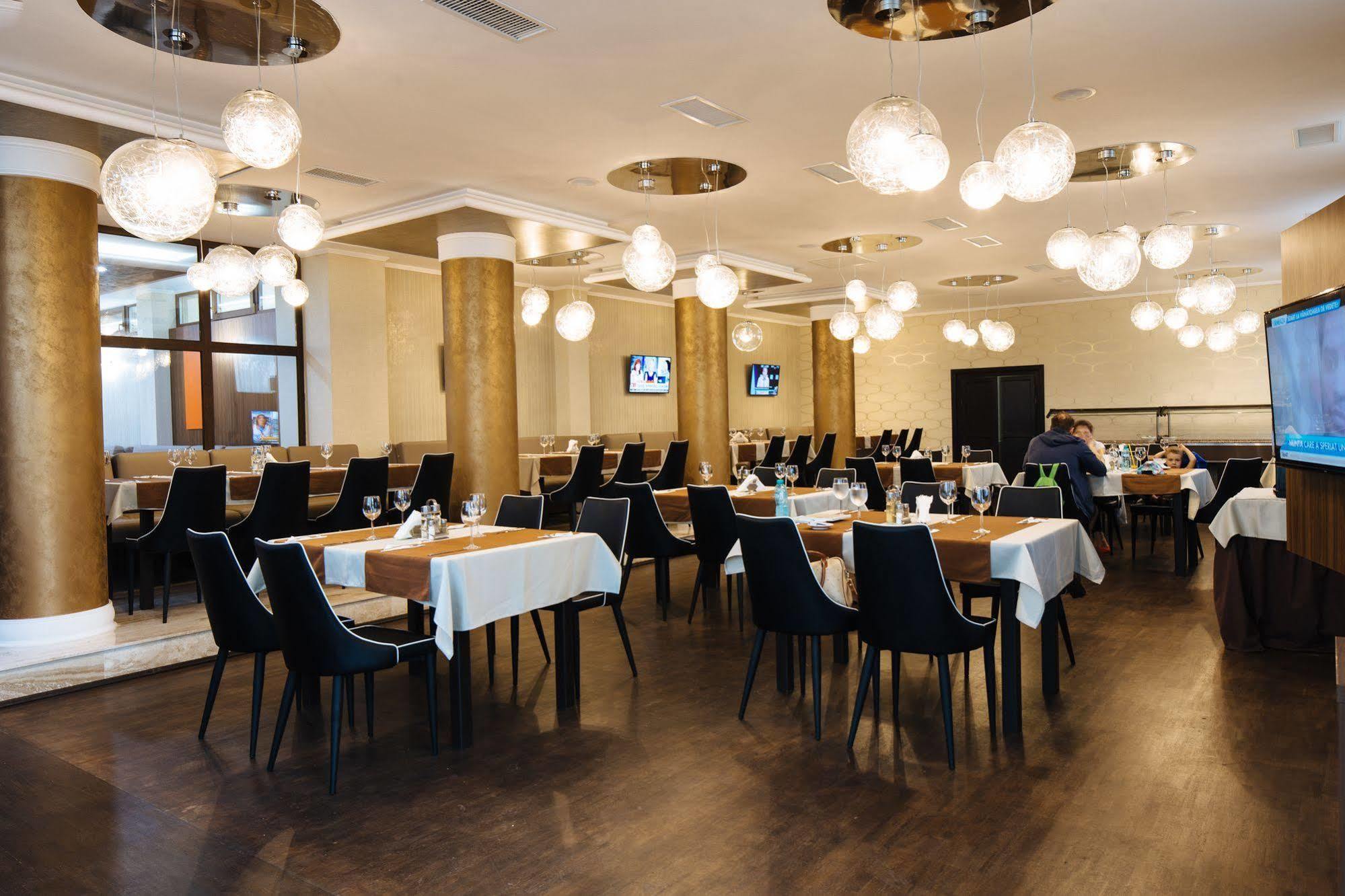 Hotel Phoenix Arad Exterior photo